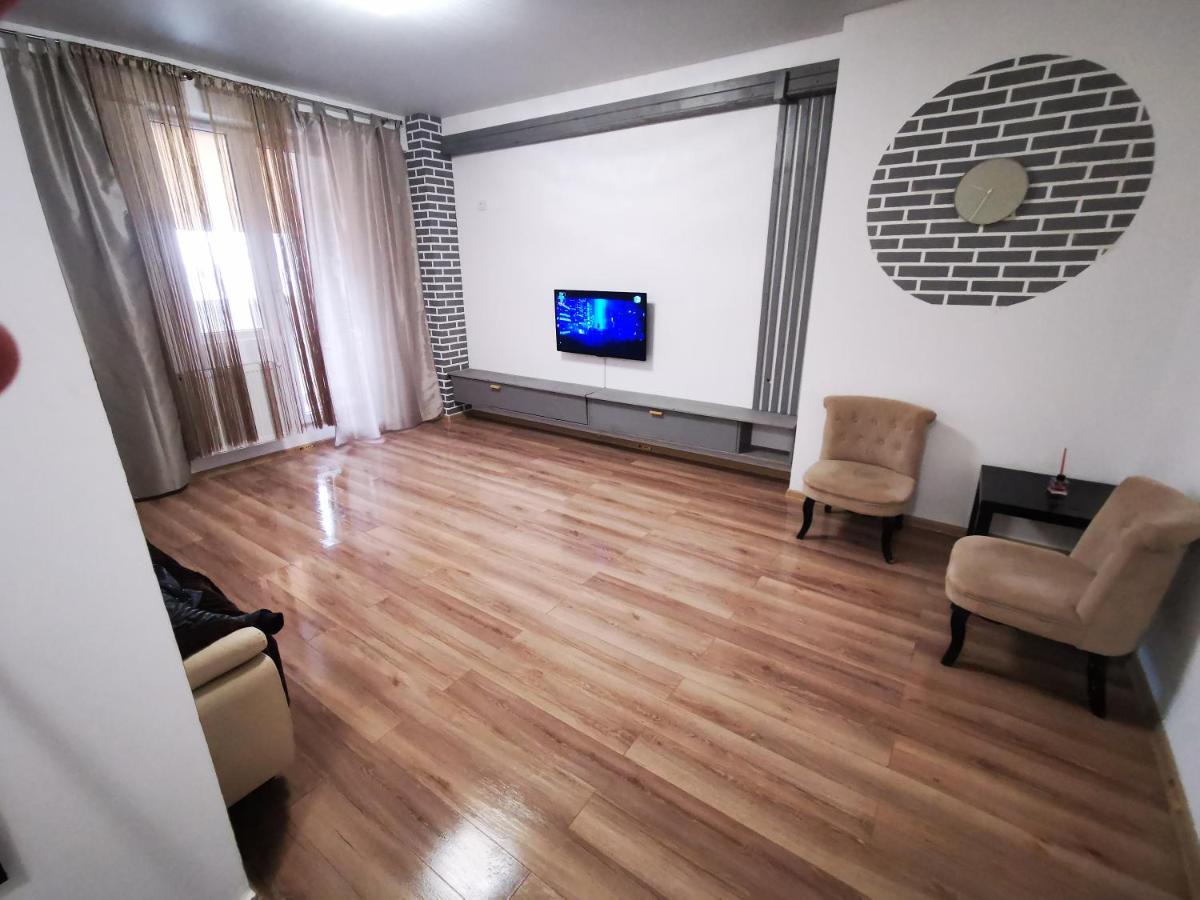Suitetrails - Stylish Apartment