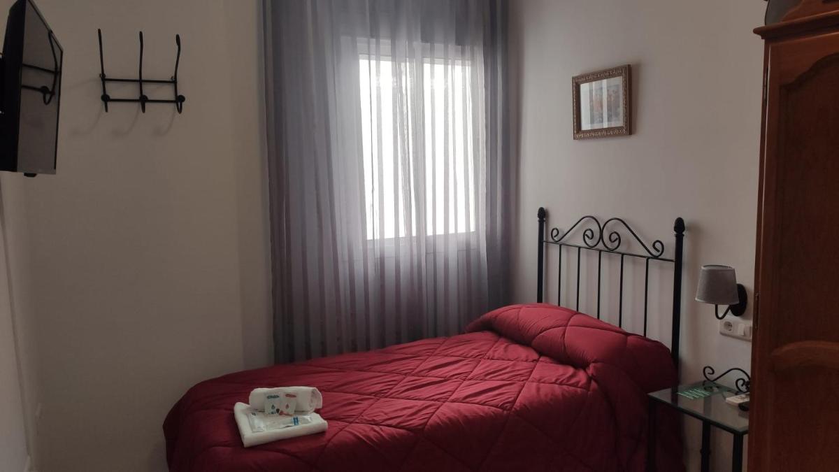 Hostal Efebo 24H - Housity