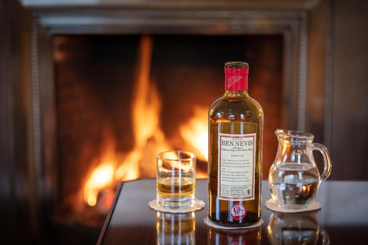 Glengarry Castle Hotel - Housity