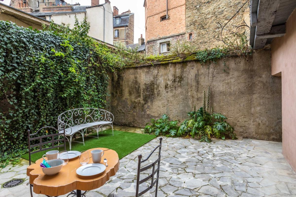 LA COUR DES DAMES - Confort et calme en centre historique - Housity