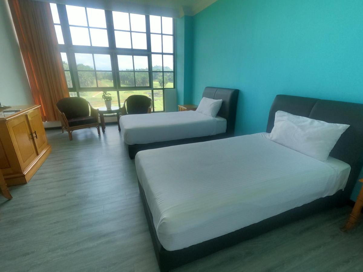 Bukit Beruntung Resort - Housity