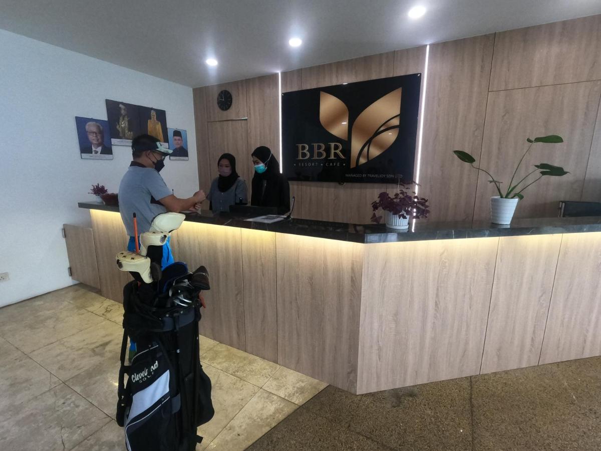 Bukit Beruntung Resort - Housity