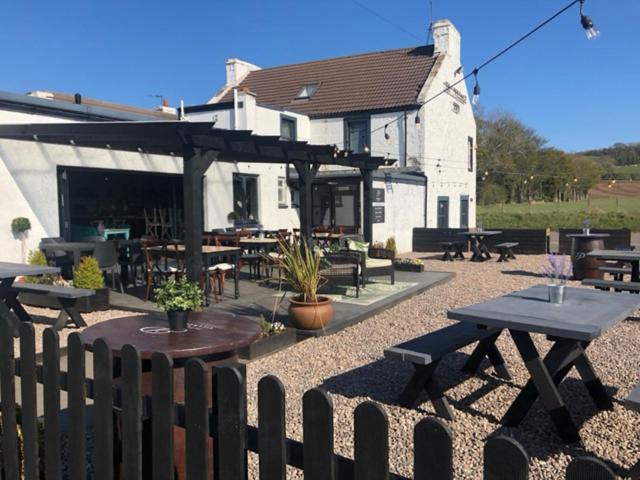 Pitlessie Inn and Pantry - Housity