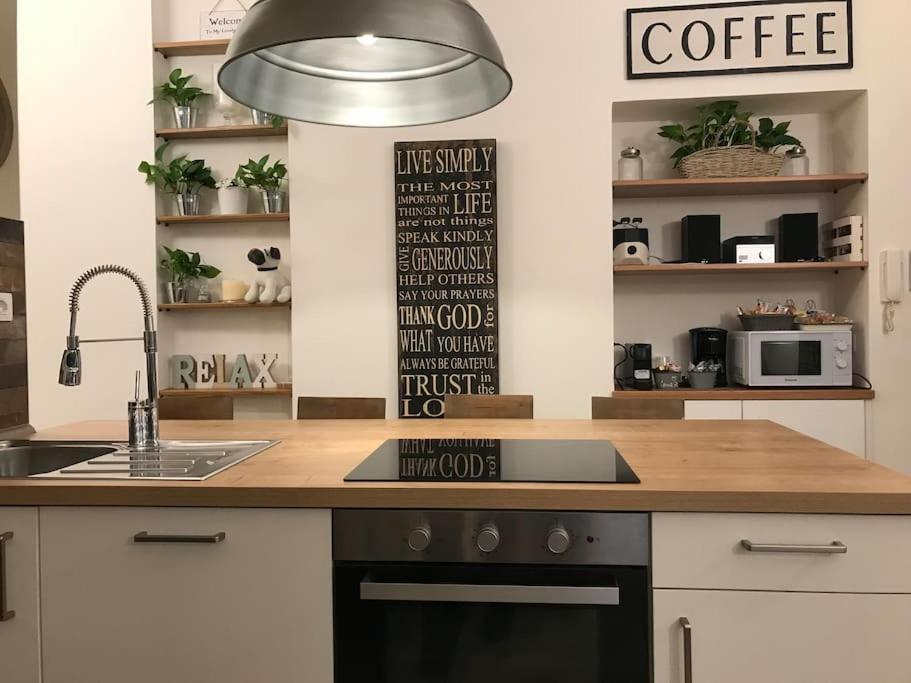 THE BREAK - Via Veneto Charming Suite - Housity