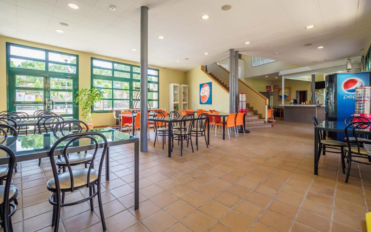 Camping Alberg Municipal Tivissa - Housity