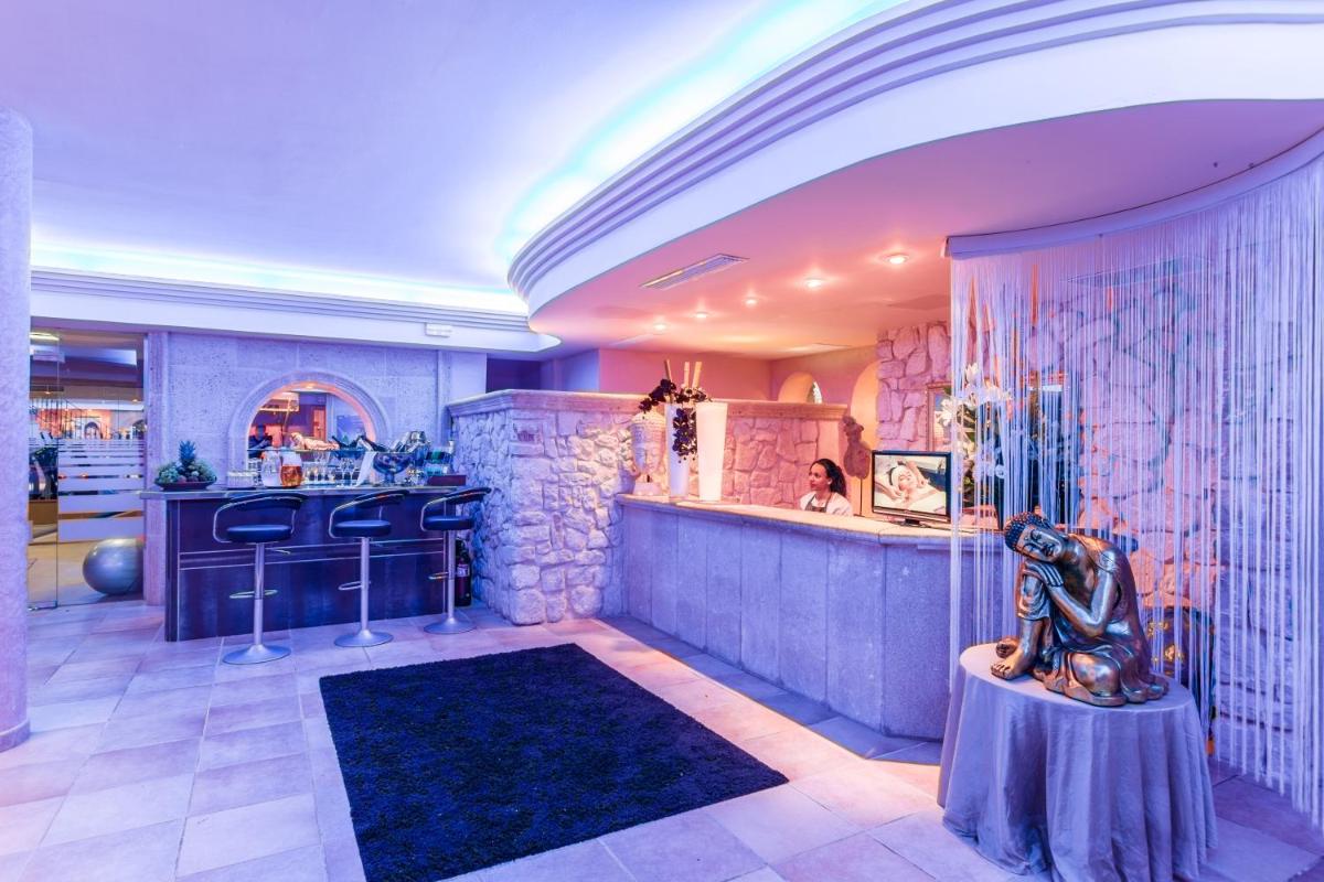 Imagen de la galería de Lago Garden Apart-Suites & Spa Hotel, en Cala Ratjada