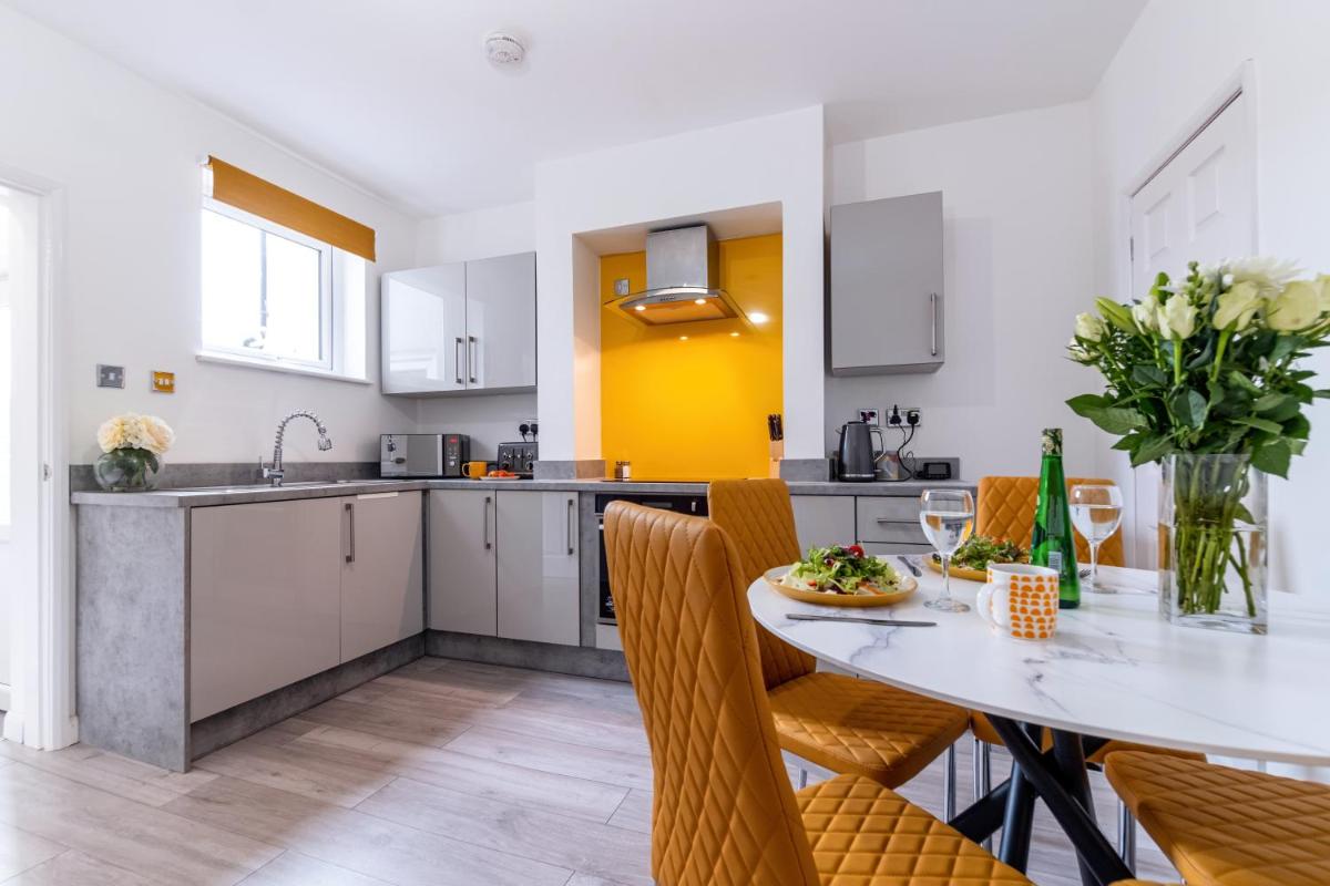 KVM - Star House - Housity