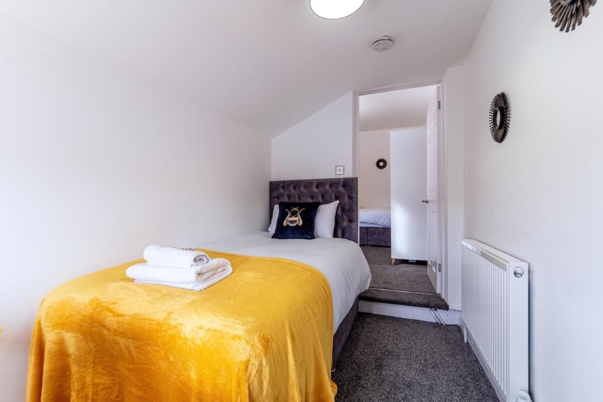 KVM - Star House - Housity