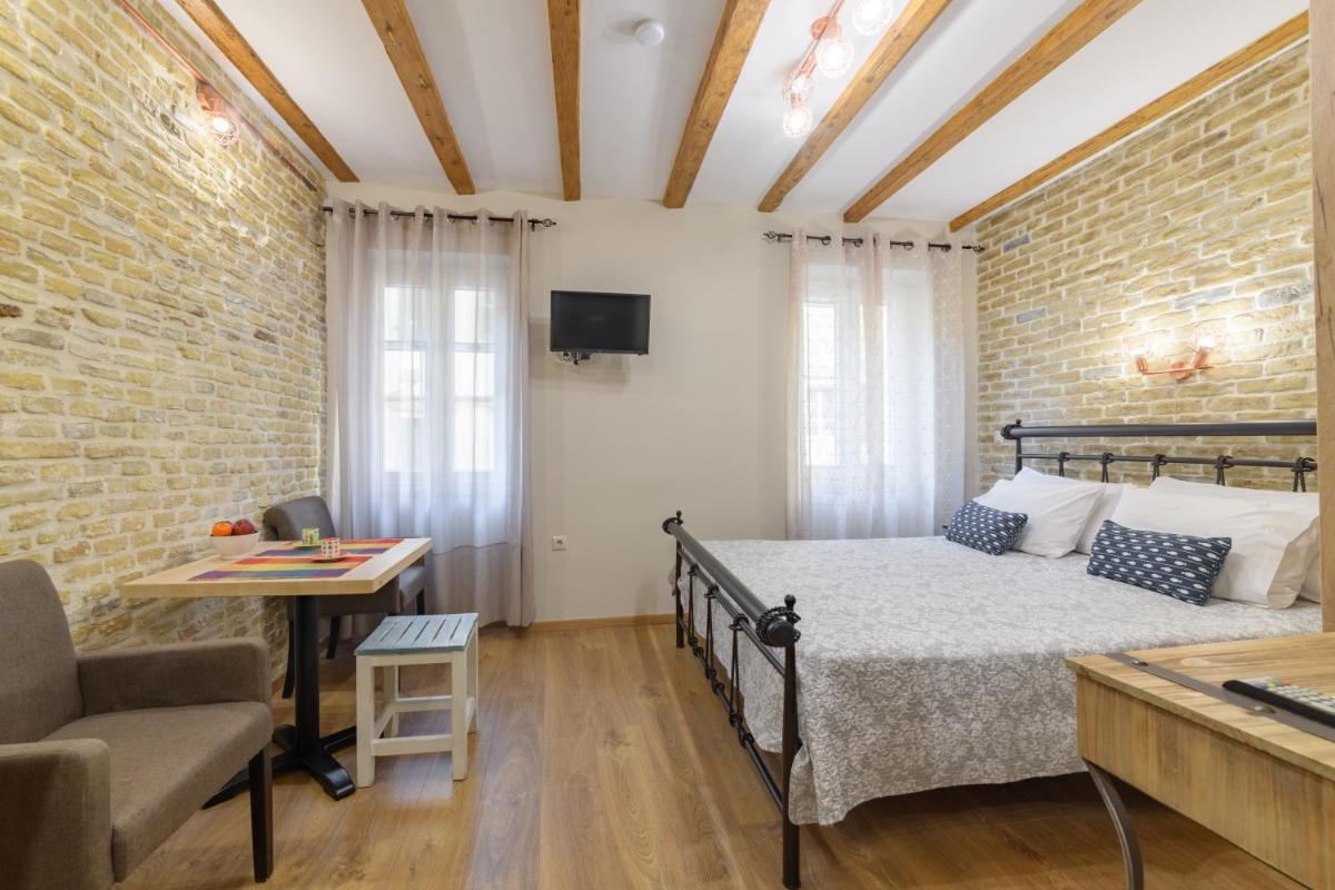 Suitetrails - CONSTANTIN OLD TOWN STUDIOS