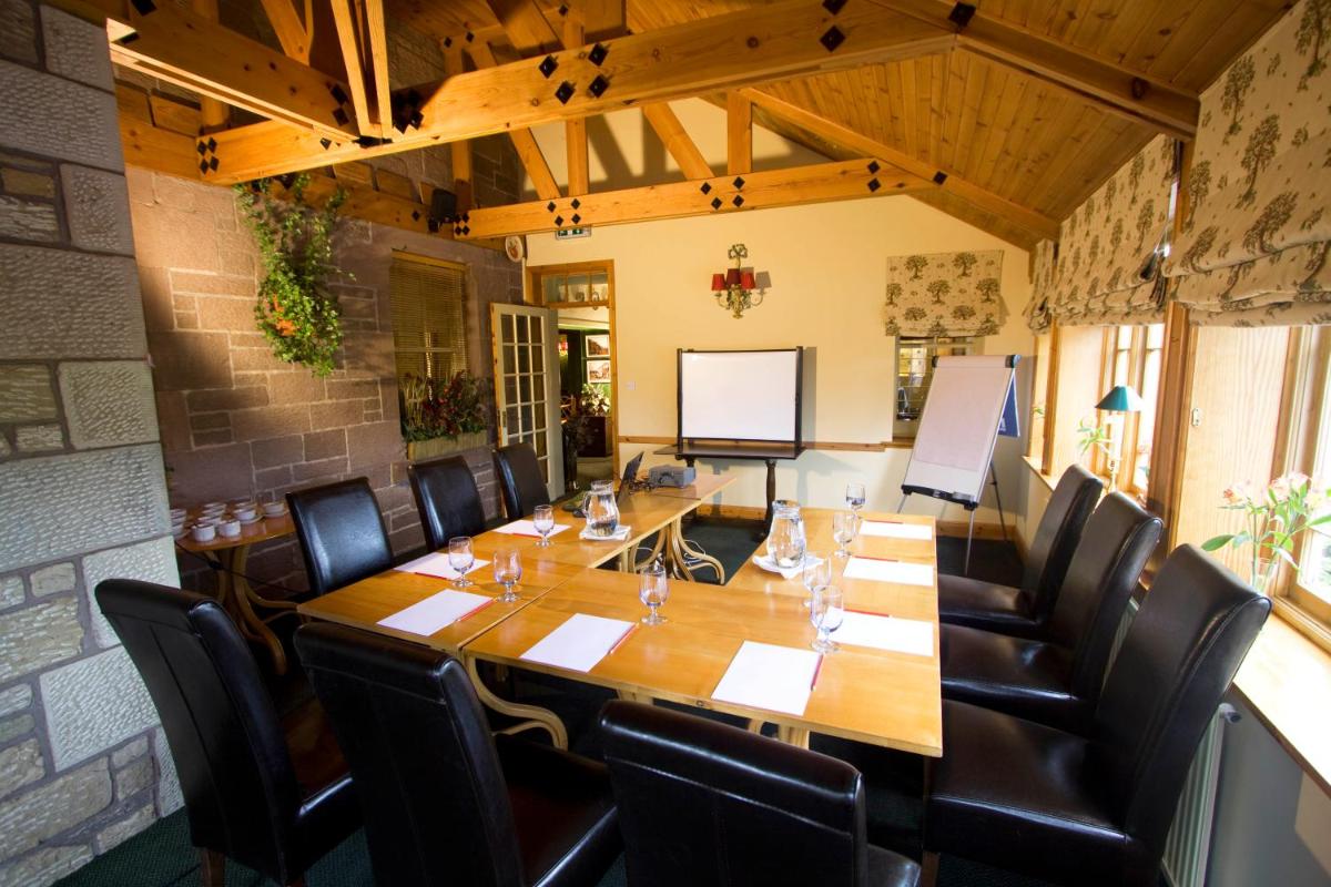 The Wheatsheaf Hotel and Restaurant - Housity