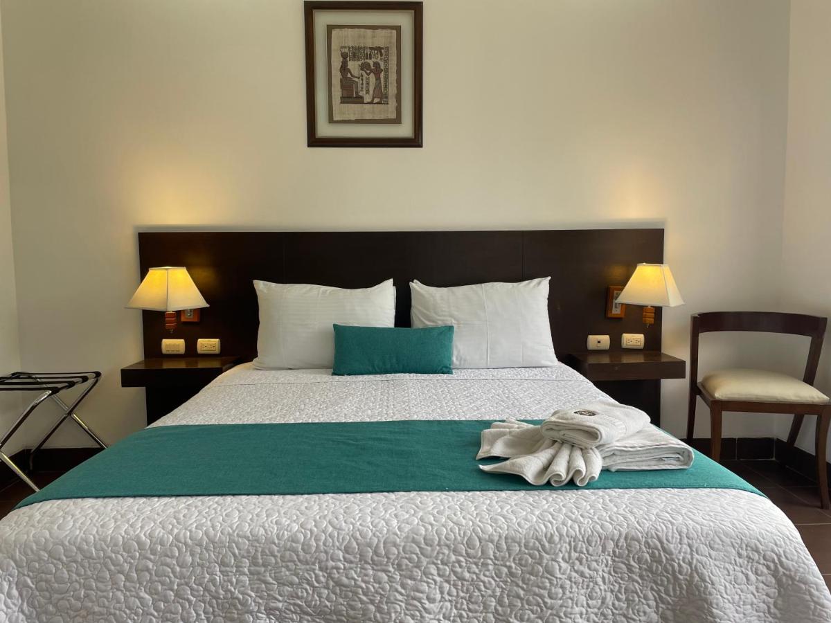 Hosteria Punta Blanca - Housity