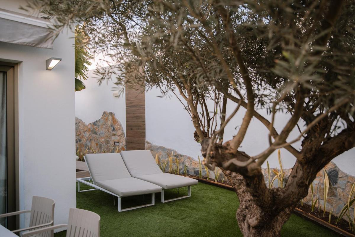 Jardín al aire libre en Silvi Villas by TAM Resorts