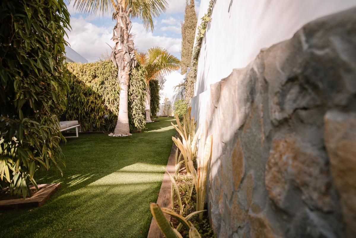 Jardín al aire libre en Silvi Villas by TAM Resorts