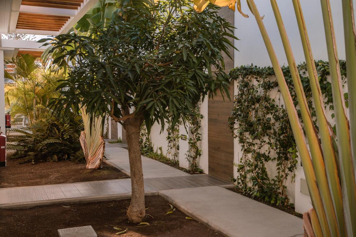 Jardín al aire libre en Silvi Villas by TAM Resorts