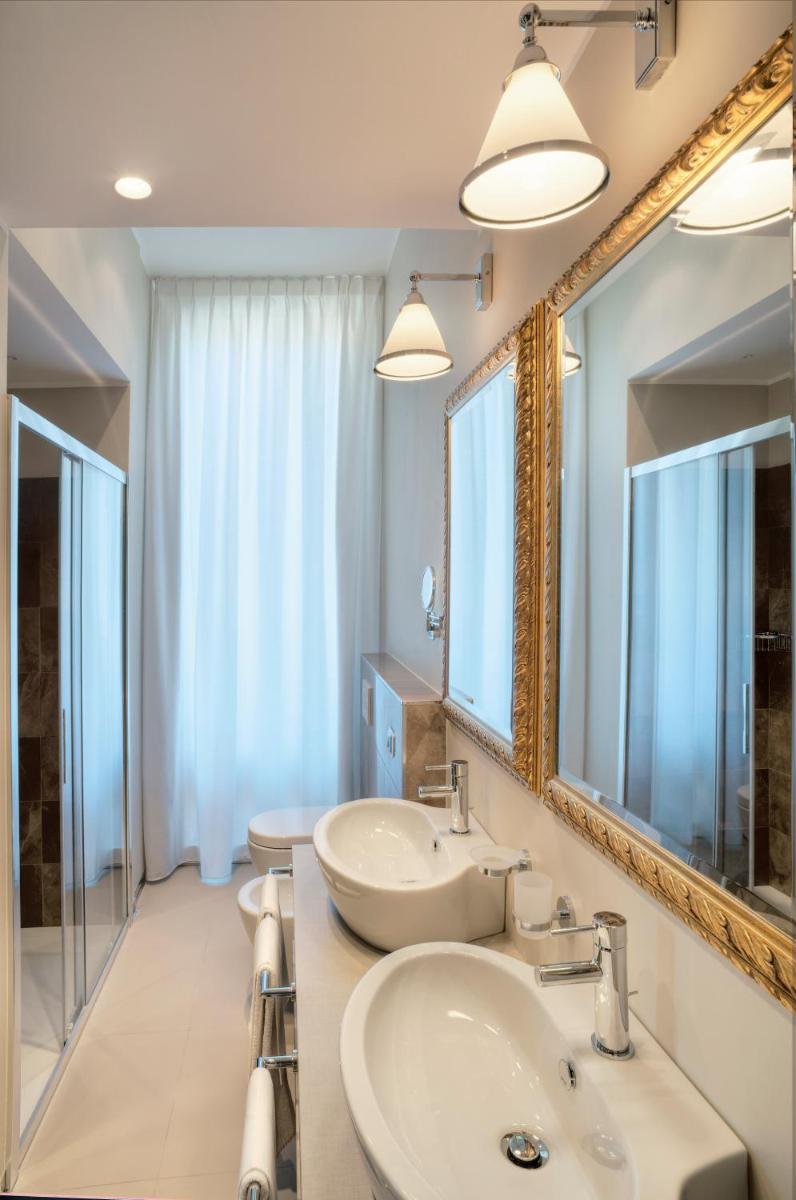 Palace Hotel Lake Como - Housity