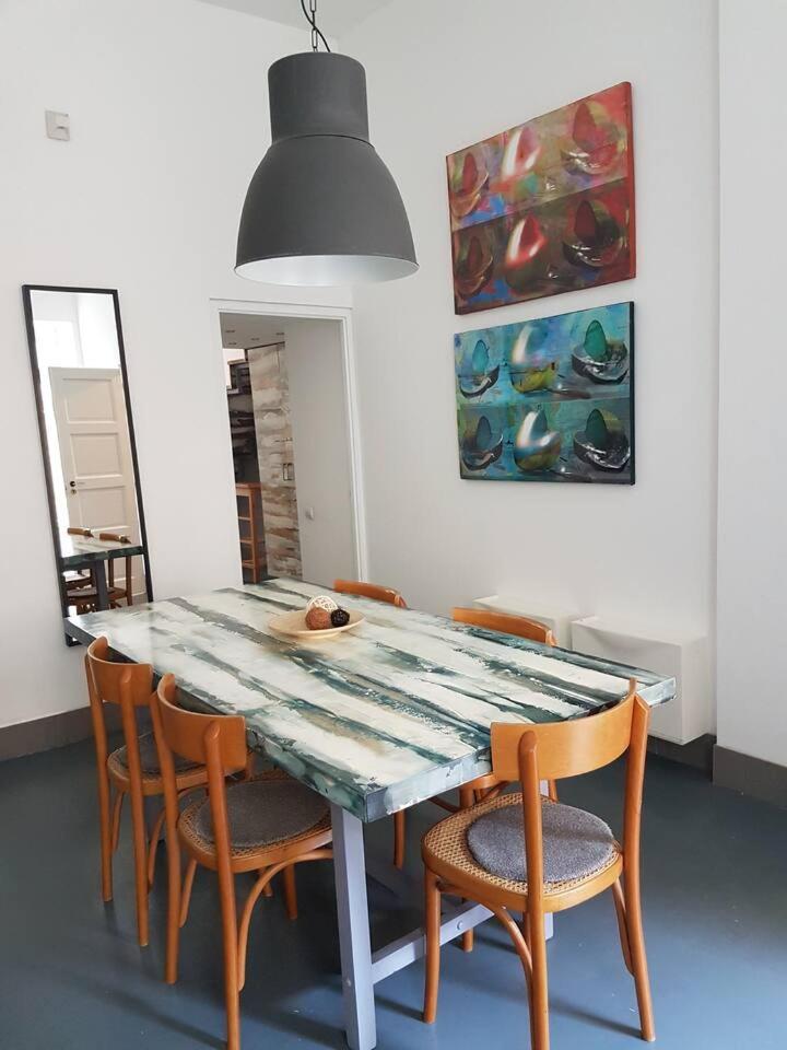 Modern stylish 2 bedroom holiday apartment - Housity