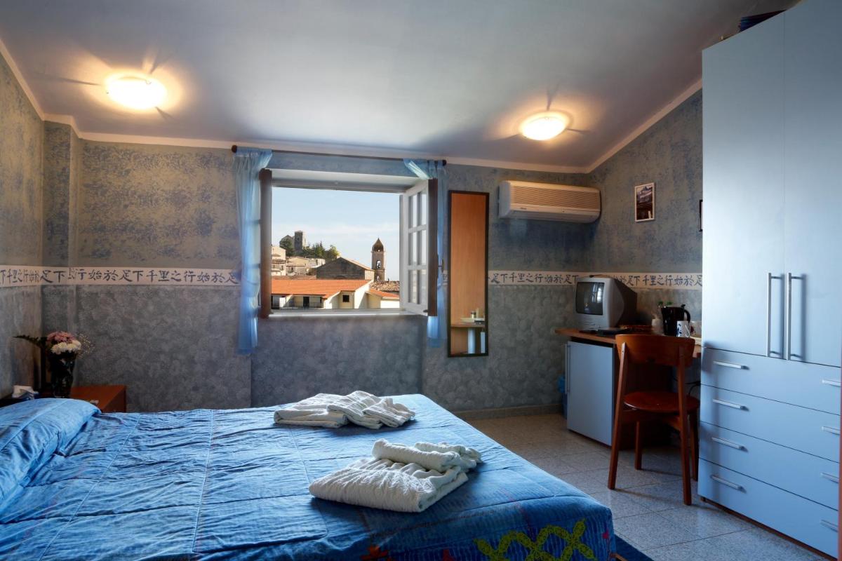 Hotel Food & Drink - Housity