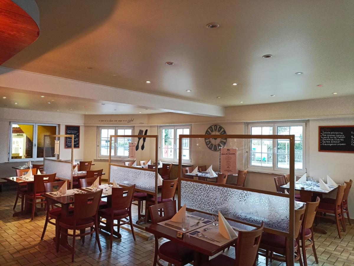 Hotel Restaurant De La Poste Mulhouse Ottmarsheim - Housity