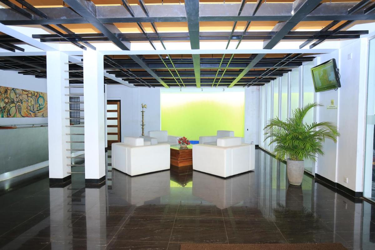 Subhas Tourist Hotel - Housity