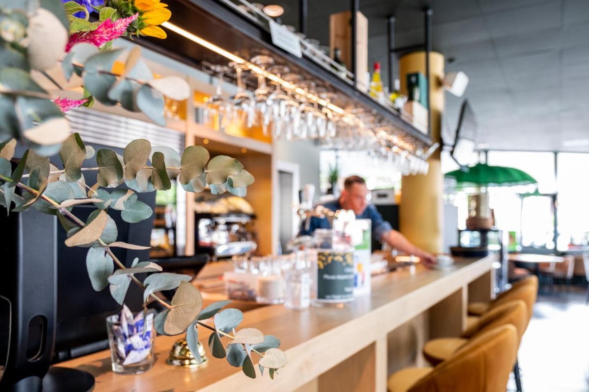 Nero Office Hotel & City Café - Housity