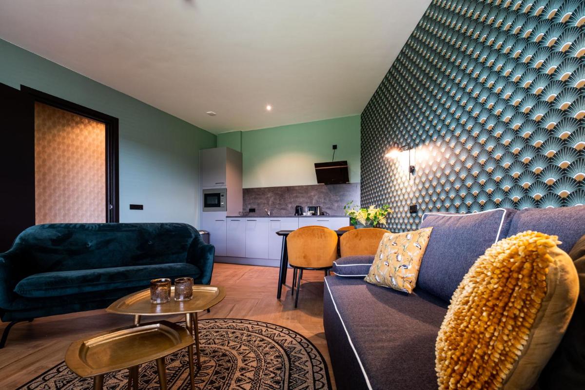 Nero Office Hotel & City Café - Housity