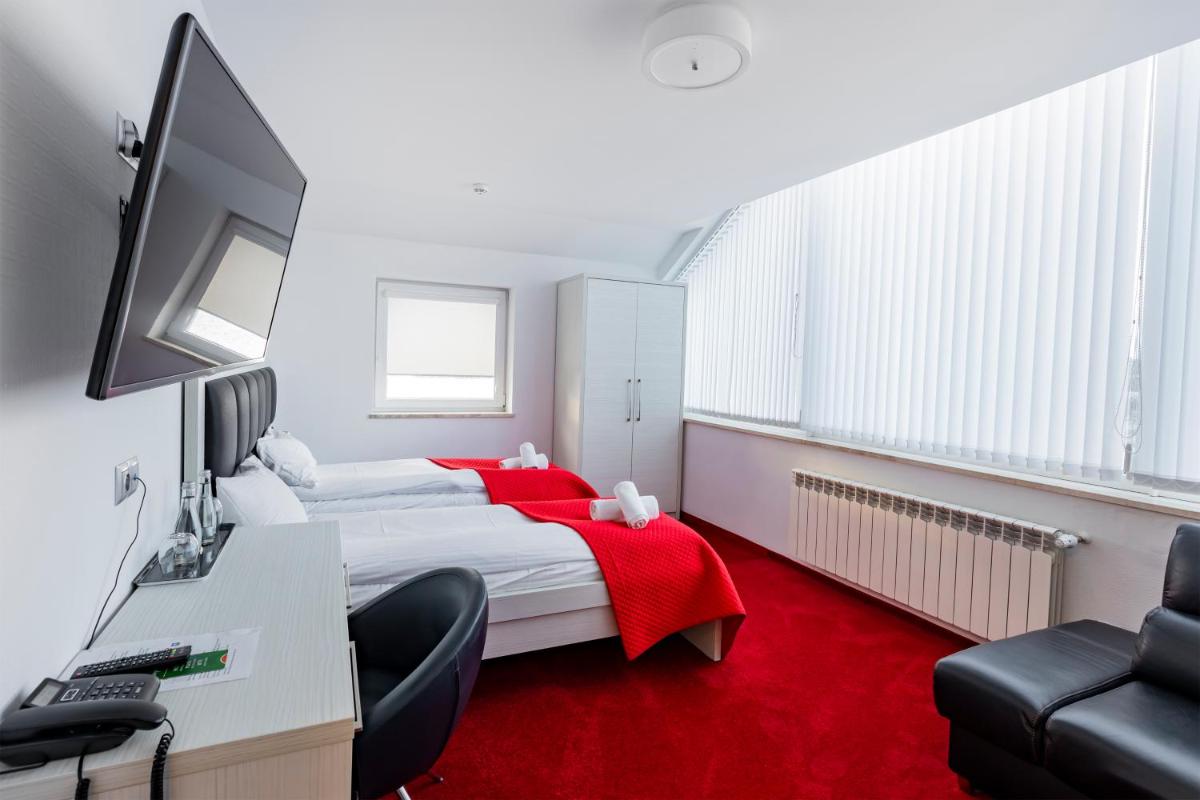 Stacja Snu - Housity
