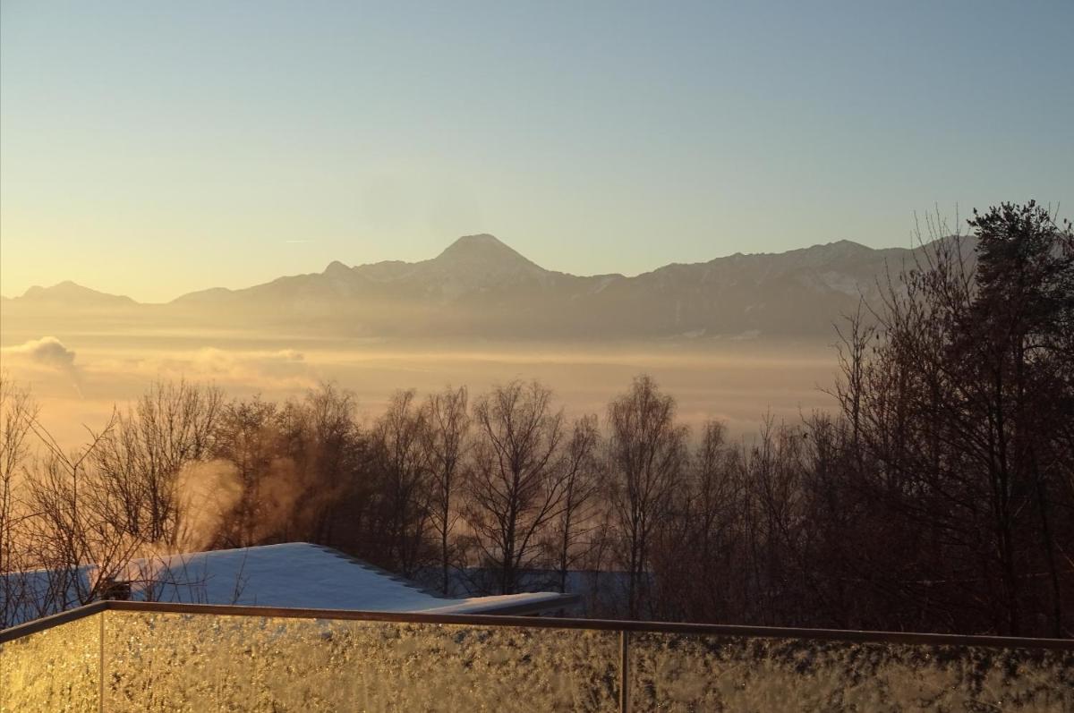 Haus mit Traumhaften Ausblick - Housity