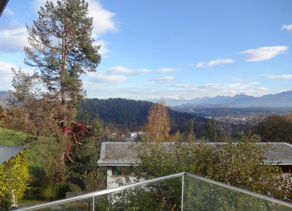 Haus mit Traumhaften Ausblick - Housity