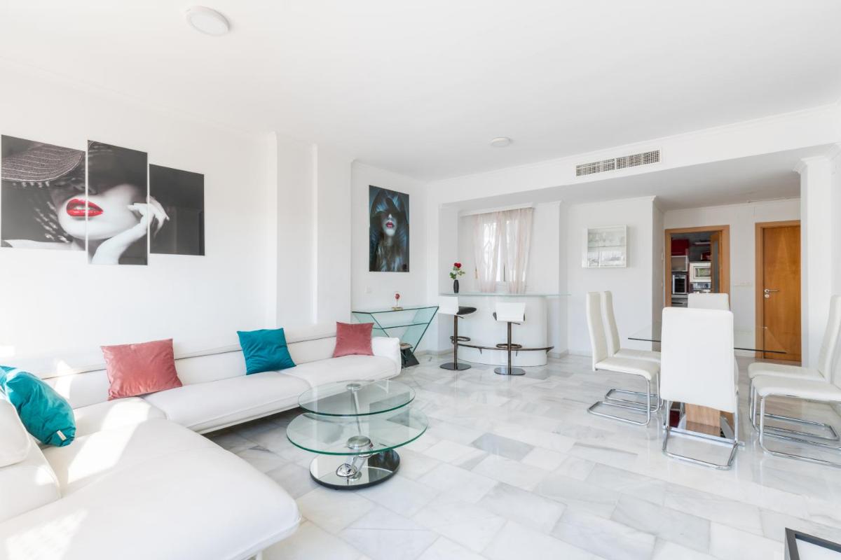 Suitetrails - Luxury Duplex 200 M2 Terrace Parking StayInSeville