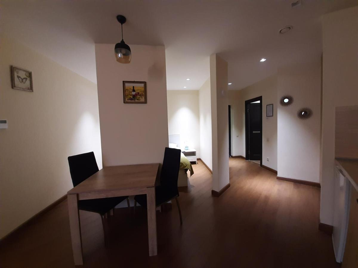 Pride Properties welcomes you at 17 Buzant St 11-166 Yerevan Armenia - Housity