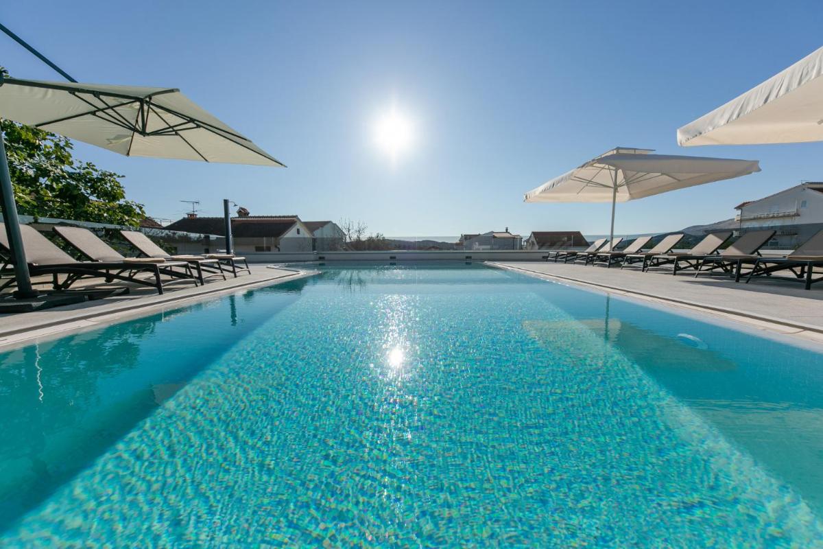 Villa Dora - Housity