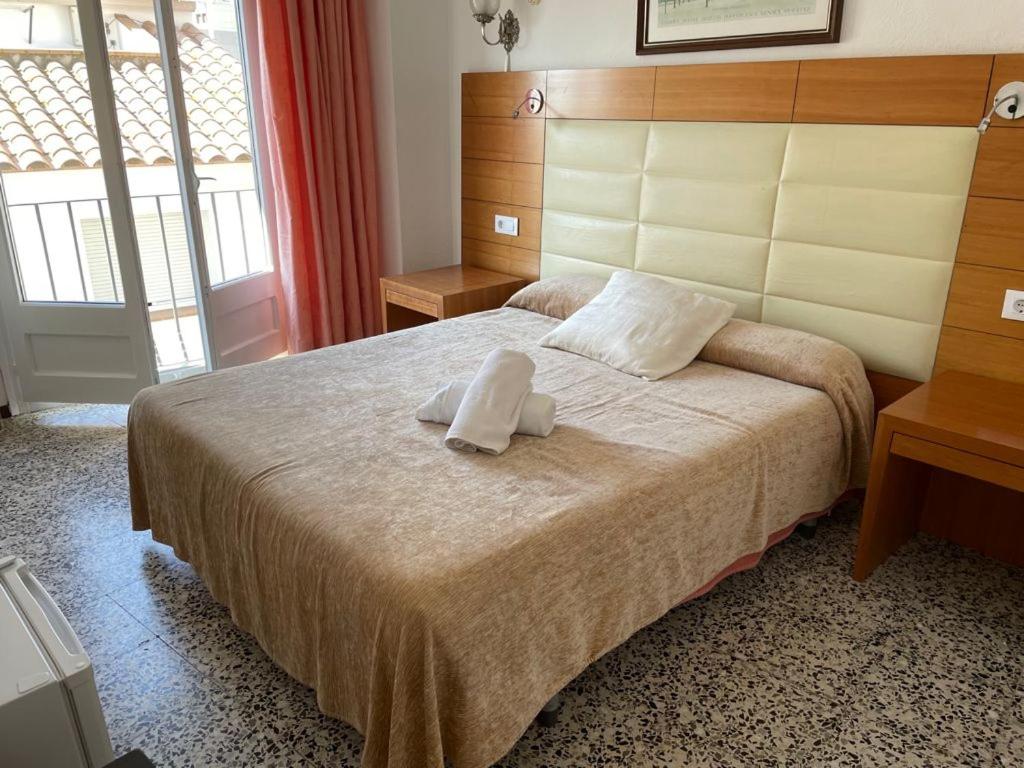 Suitetrails - Hostal El Roser 1