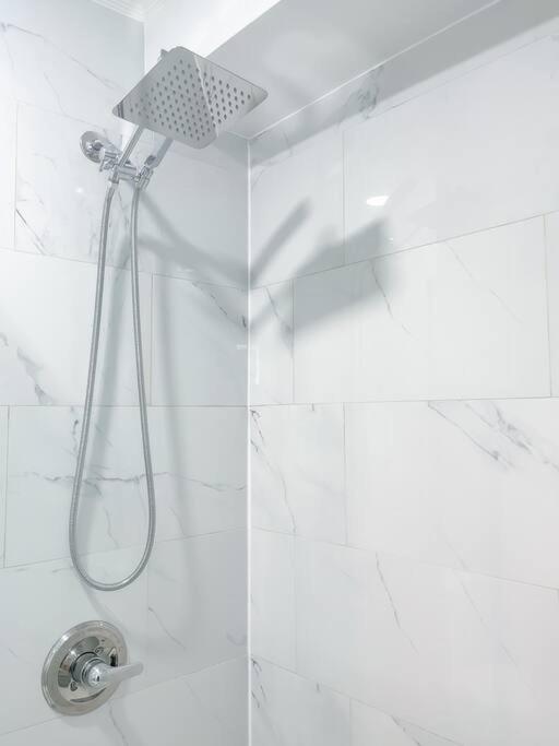 Suitetrails - Luxurious Room near LaGuardia & JFK