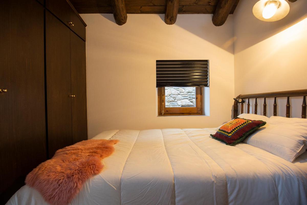 JAT MOUNTAIN HOUSES - Casa Jarca 2on pis Àtic, a 1km de Canillo - Housity
