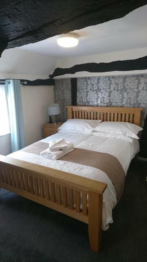 The Angel Inn - Housity