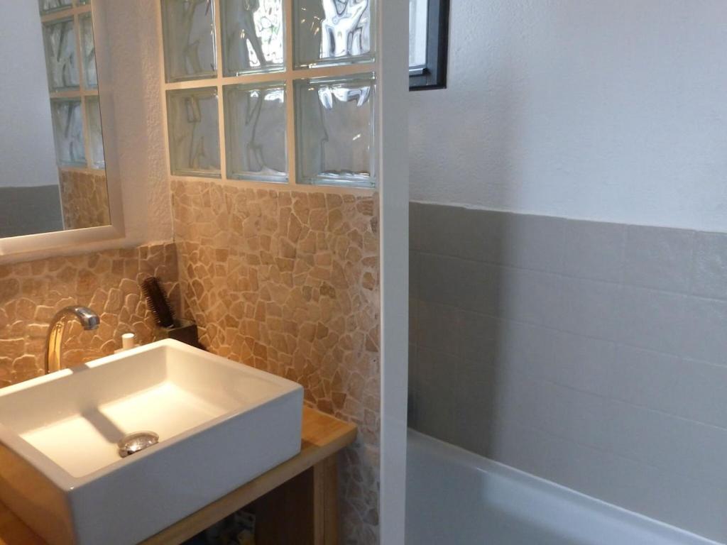Holiday Home in La Croix-Valmer - Housity