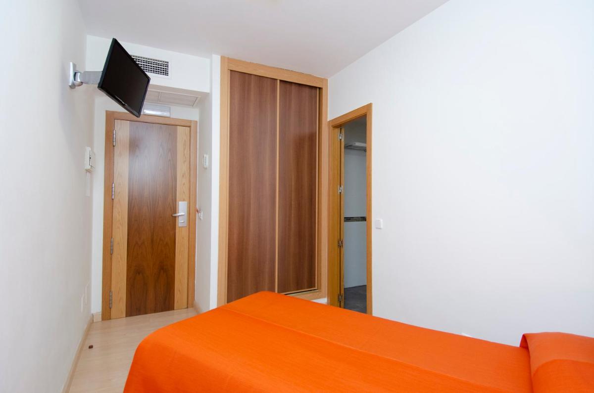 Hostal Granado - Housity
