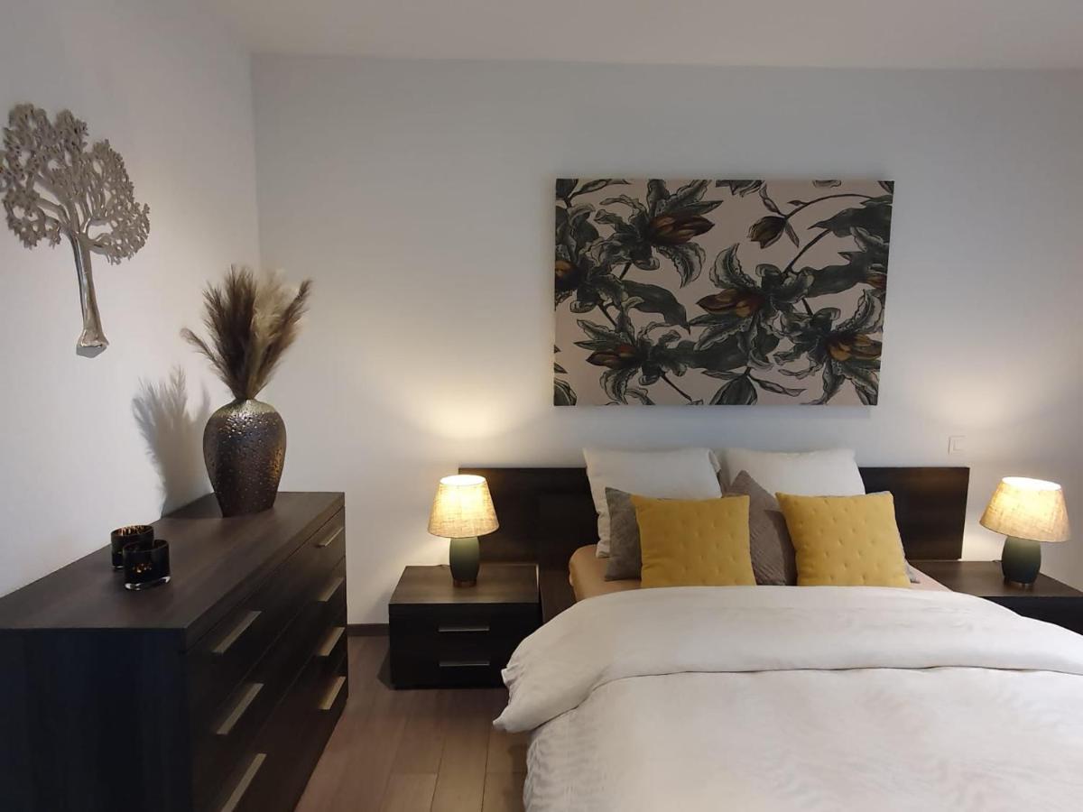 The first Harmony - Housity