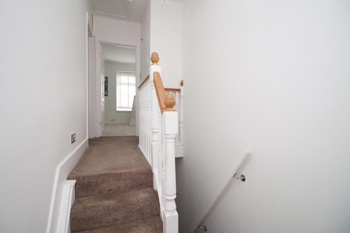 Mawr Terrace by Tŷ SA - NEW 2 bed in Llandaff - Housity