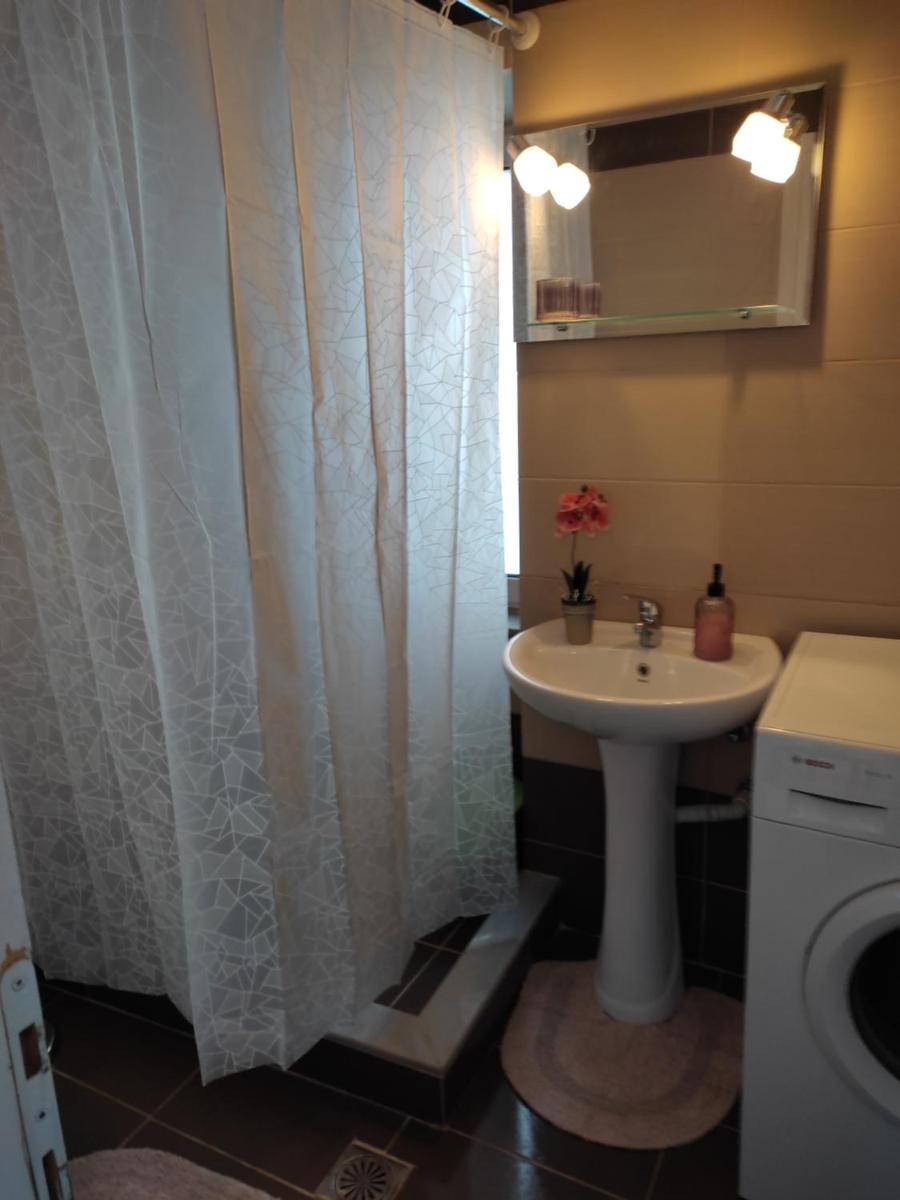 Suitetrails - DORA'S APARTMENTS STUDIO 3