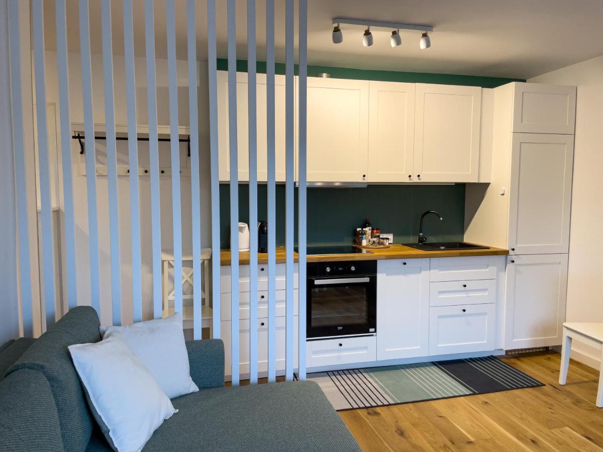 URBAN APARTMENTS COSY No 4, FREE PRIVATE PARKING, Self CHECK-IN - Housity