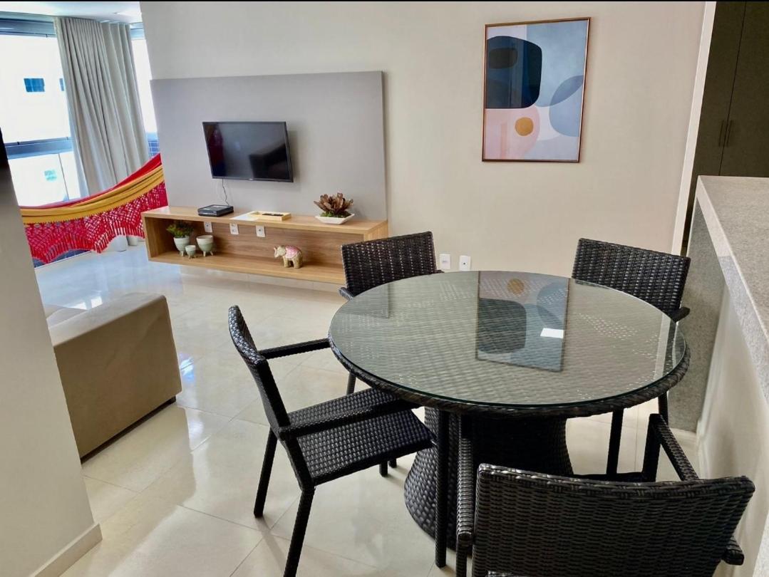 Charmoso Apartamento Pé na Areia Bessa - Housity
