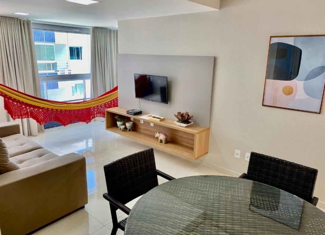 Charmoso Apartamento Pé na Areia Bessa - Housity