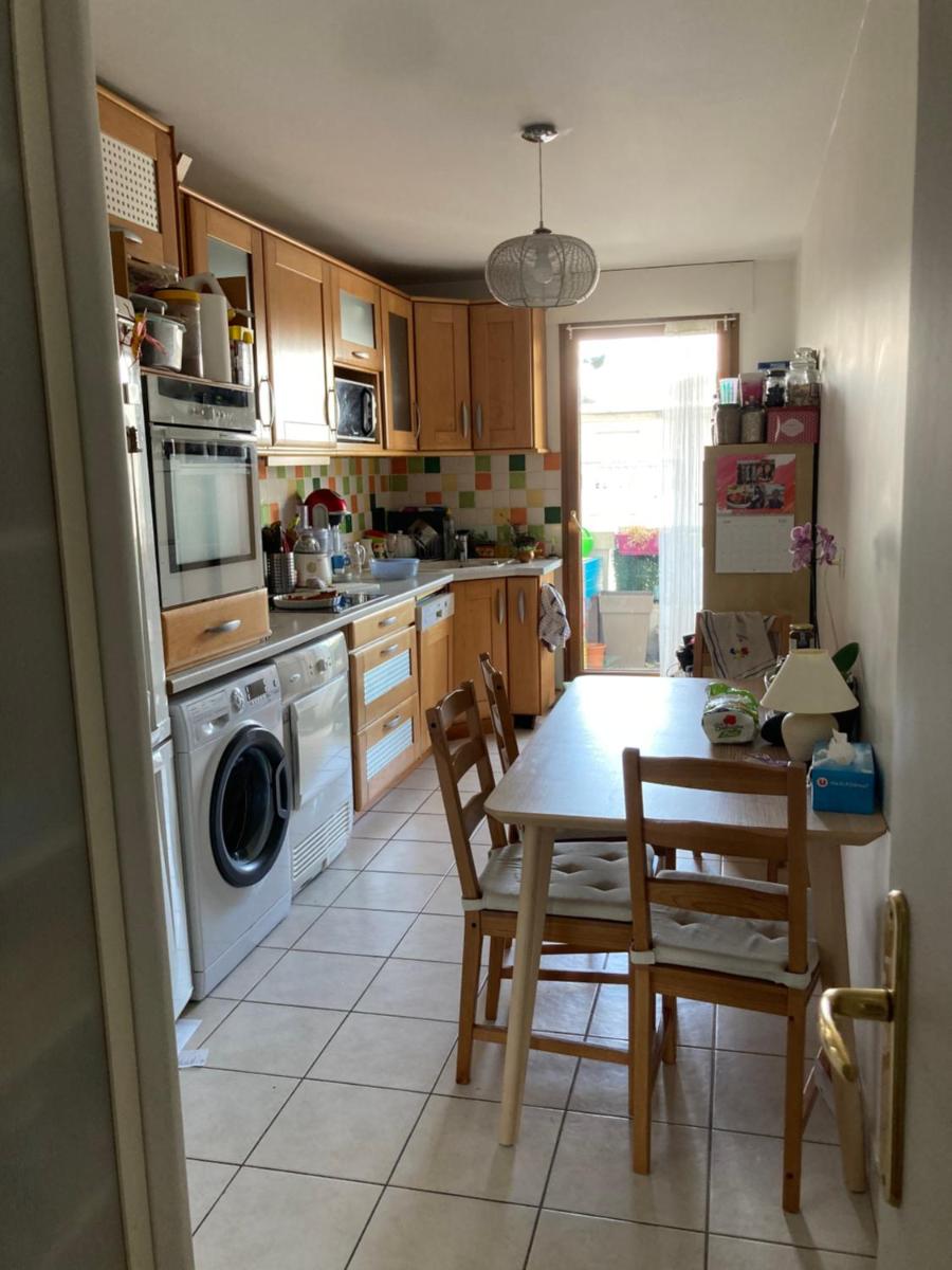 Grand F4 près de Paris avec une belle vue - Housity