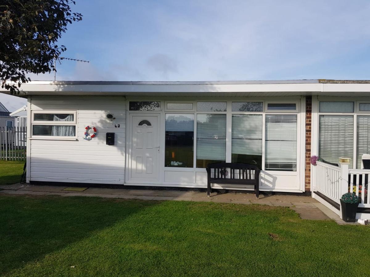 Cherry Park Chalets 43 or 48 - Housity