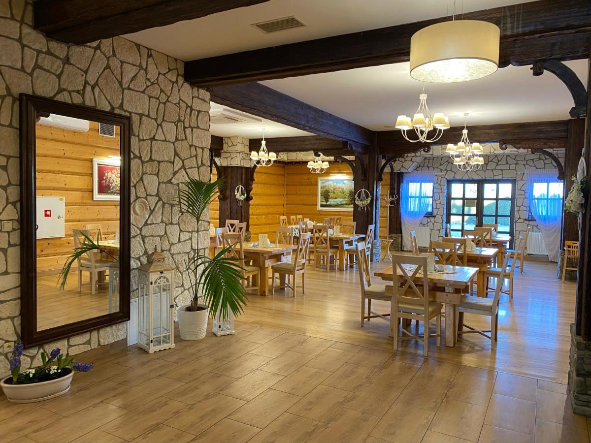 Hotel Tadeusz - Housity