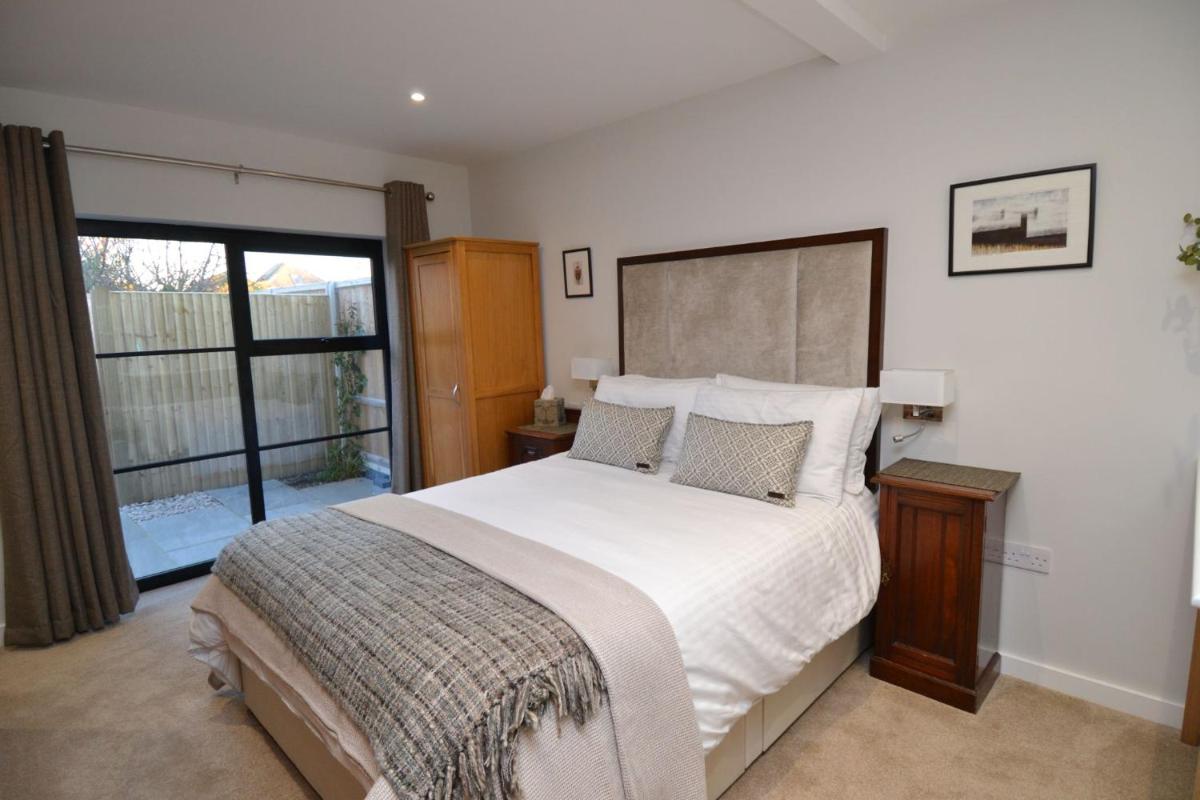 The Burrow at Tankerton - Housity