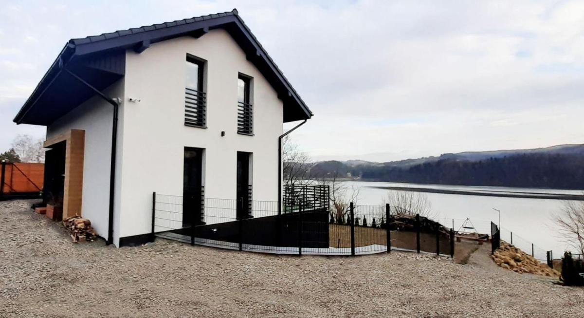 The Lake House - dom nad samym Jeziorem Rożnowskim - Housity