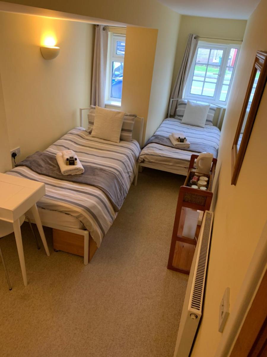 The Holly Tree - Housity