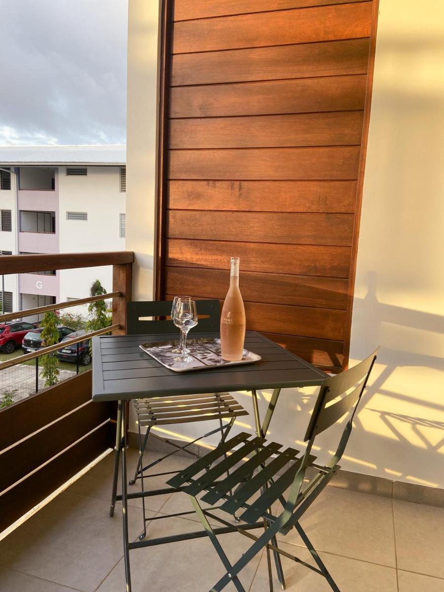 Un Palmier dans la chambre, studio de standing - Housity